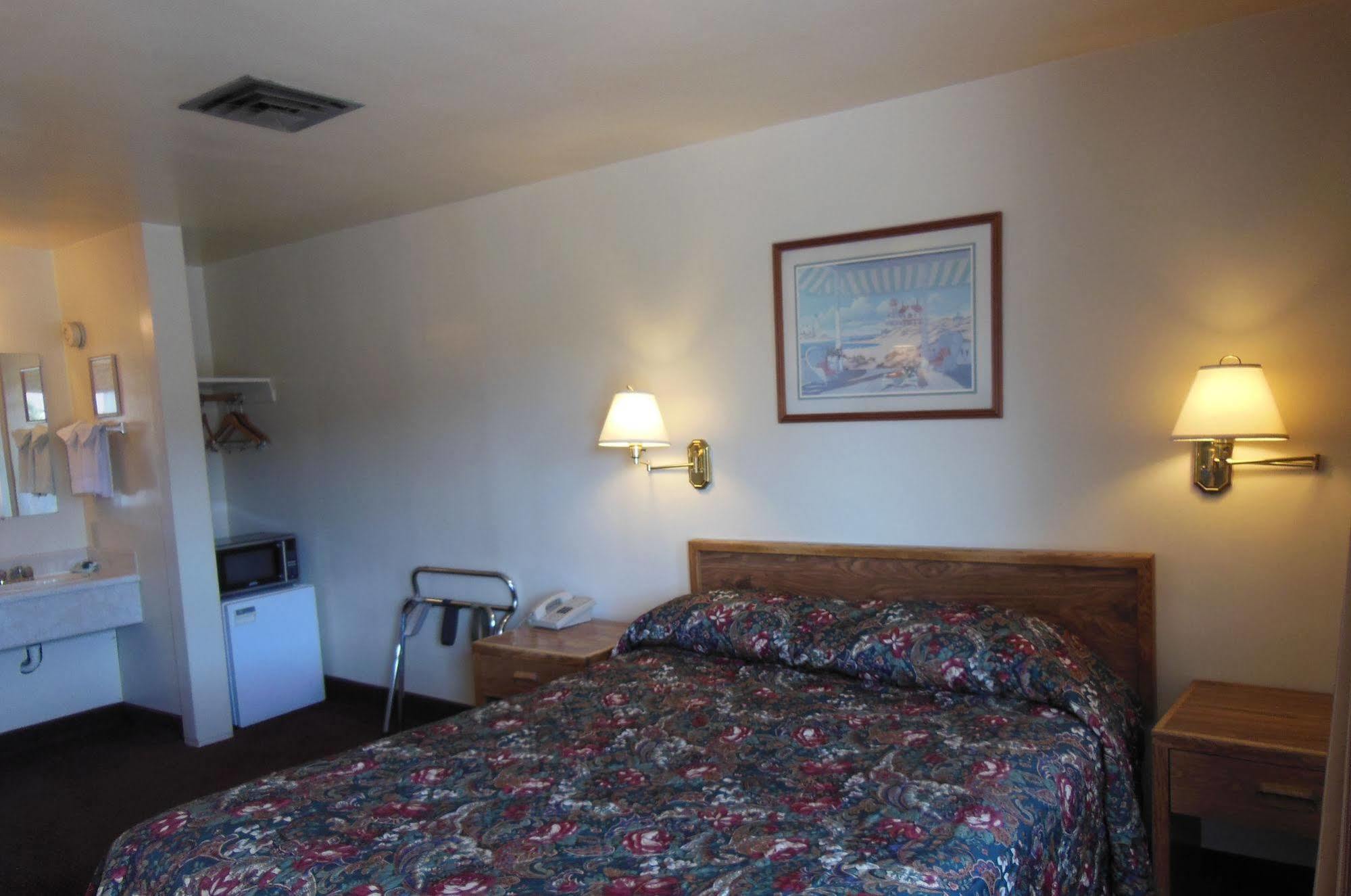 Super 8 By Wyndham Williams West Route 66 - Grand Canyon Area Dış mekan fotoğraf