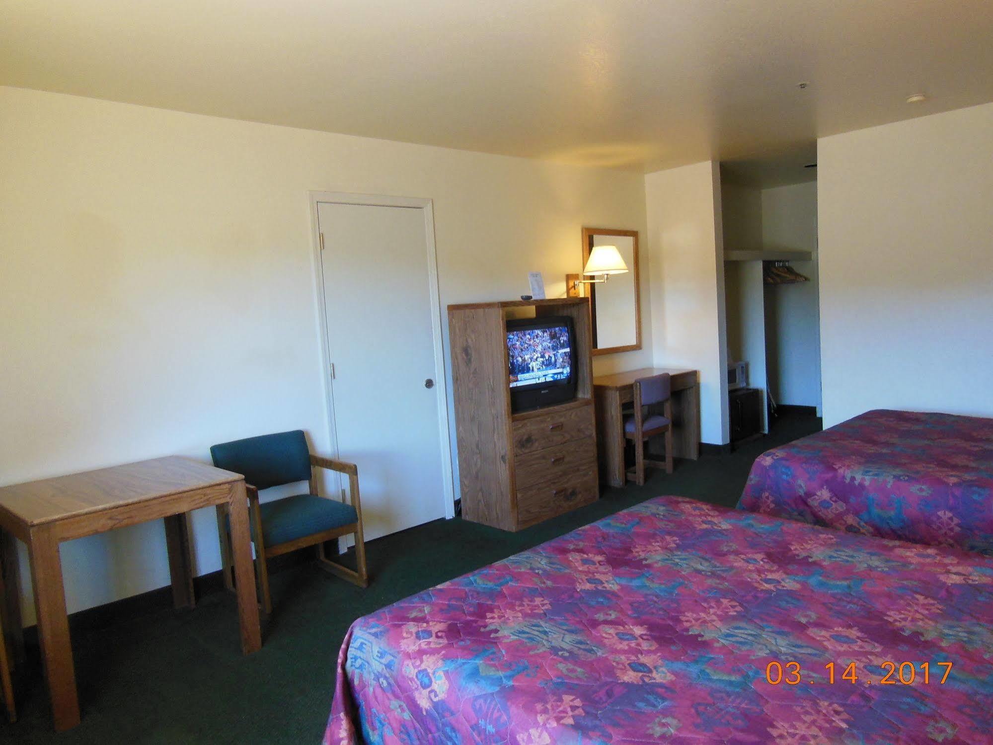 Super 8 By Wyndham Williams West Route 66 - Grand Canyon Area Dış mekan fotoğraf